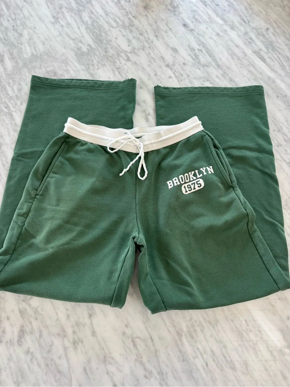 Edikted Green 'Brooklyn 1975' Sweatpants. S